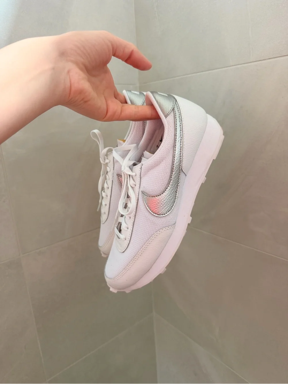 Nike Daybreak White Metallic Silver Sneakers Women’s Size 7 DC9213-100